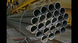 Труба бесшовная горячедеформированная 152х40 мм