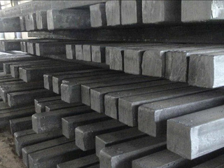 Квадрат стальной горячекатаный 50 мм 2 - в «Монолит-Металлопрокат».