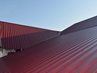 Профлист НС35 0.65 мм RAL 3005 Красное Вино 2 - в «Монолит-Металлопрокат».